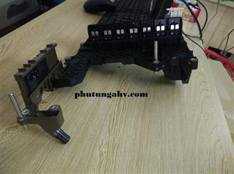 Khung dây điện van điều khiển mạch dầu coupler Mazda BT50 (2012)